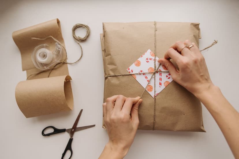 Wrapping an order in kraft paper